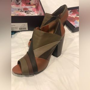 Lucky brand women’s multi color open toe platform